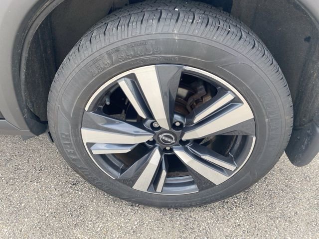 Used 2022 Nissan Rogue SL w/ SL Premium Package image 6