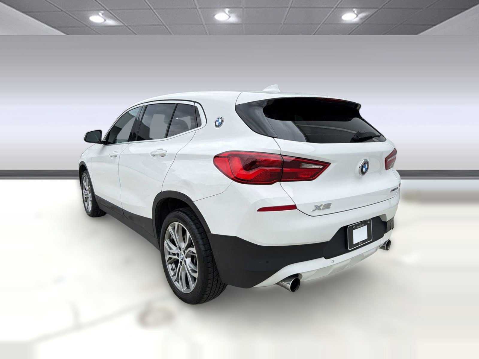 Used 2018 BMW X2 xDrive28i w/ Convenience Package AWD/4WD image 3