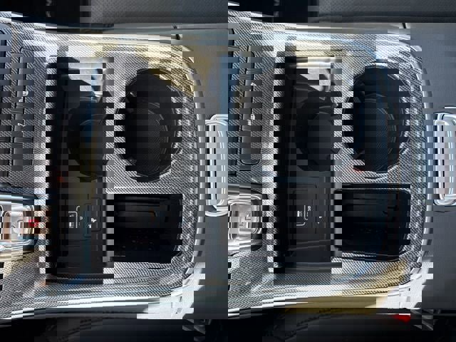 Used 2023 Hyundai Santa Fe SEL w/ Premium Package image 36