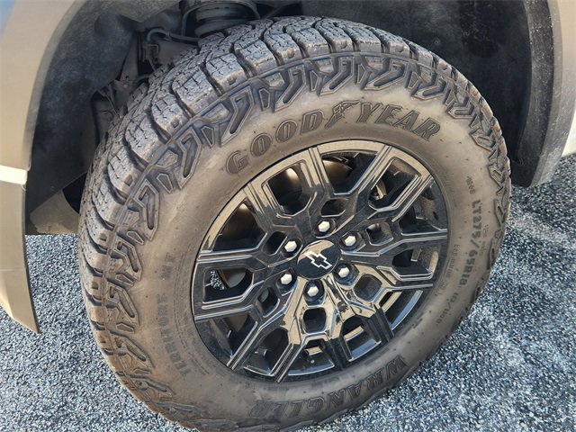 Used 2023 Chevrolet Colorado Trail Boss w/ Technology Package image 10