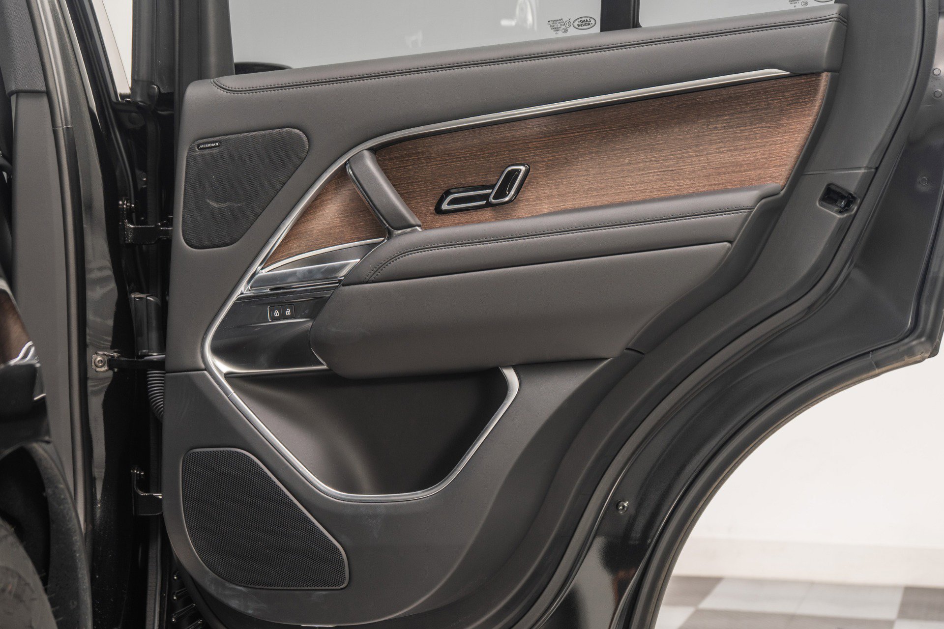 Used 2024 Land Rover Range Rover SE image 33