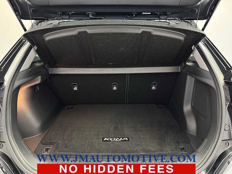 Used 2023 Hyundai Kona Limited AWD/4WD image 17