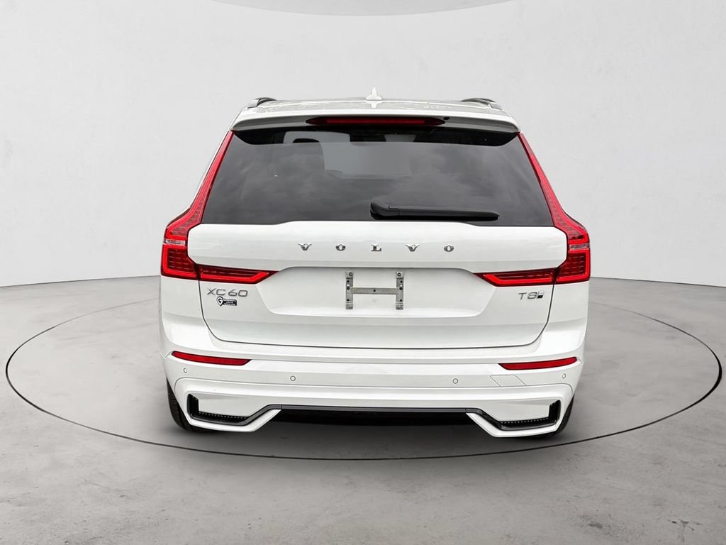 Certified 2025 Volvo XC60 T8 Plus AWD/4WD image 6