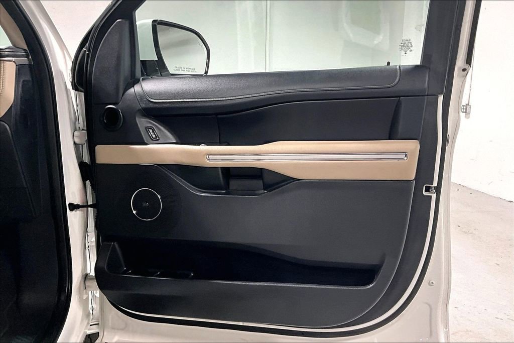 Used 2023 Ford Expedition Max Limited AWD/4WD image 22