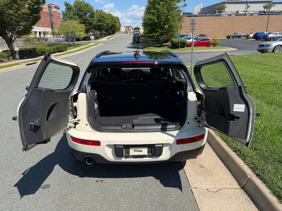 Used 2019 MINI Cooper Clubman ALL4 w/ Storage Package AWD/4WD image 14
