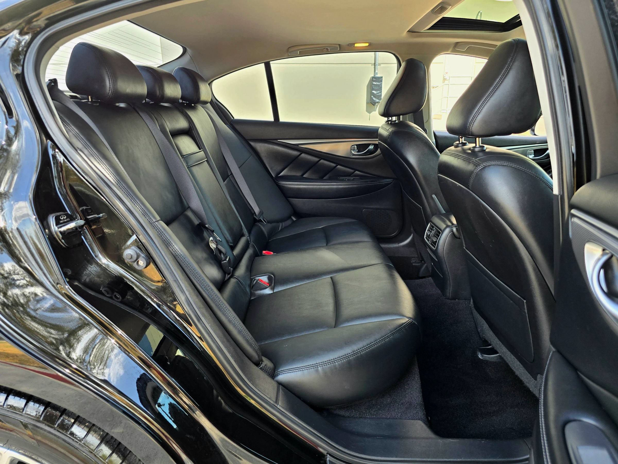 Used 2015 INFINITI Q50 Premium w/ Navigation Package AWD/4WD image 42