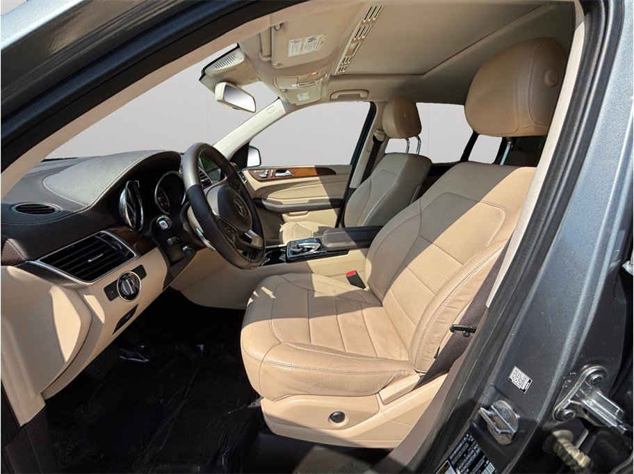 Used 2018 Mercedes-Benz GLS 450 4MATIC image 2
