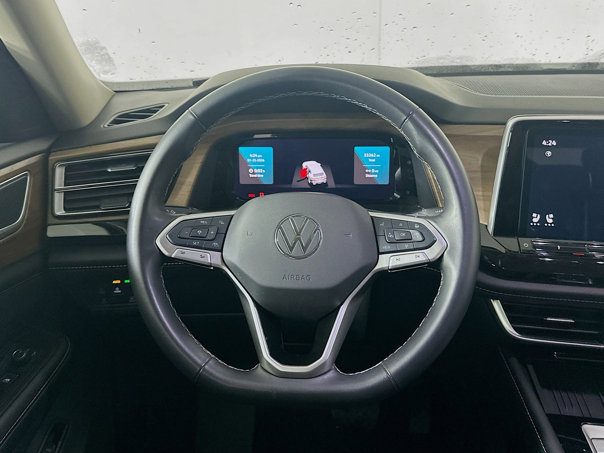 Used 2025 Volkswagen Atlas SE image 18