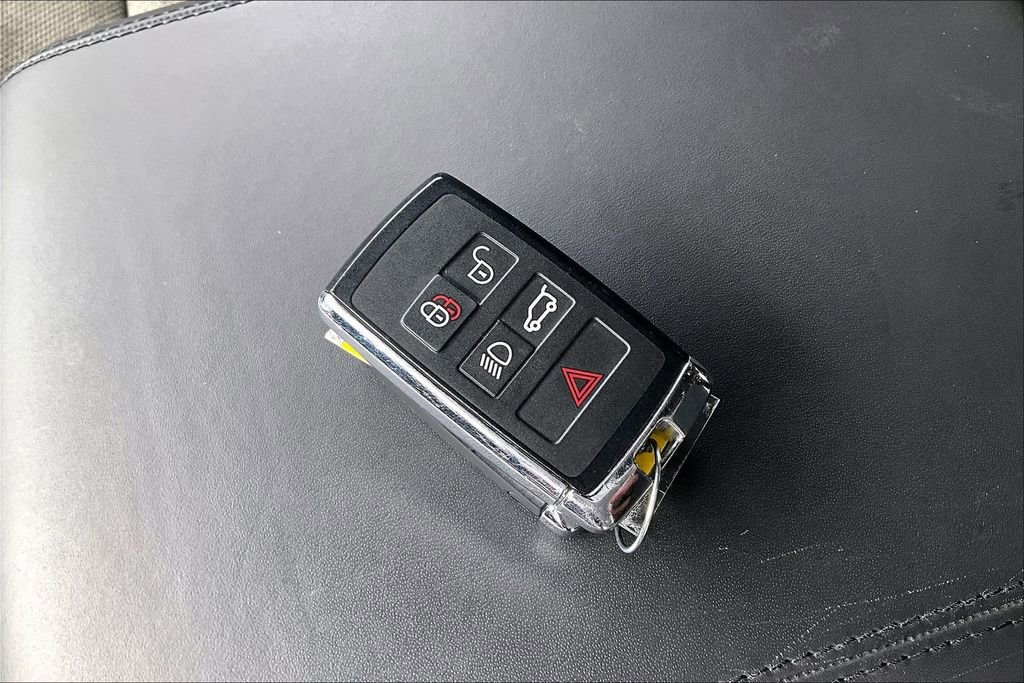 Used 2023 Land Rover Defender 110 V8 AWD/4WD image 10