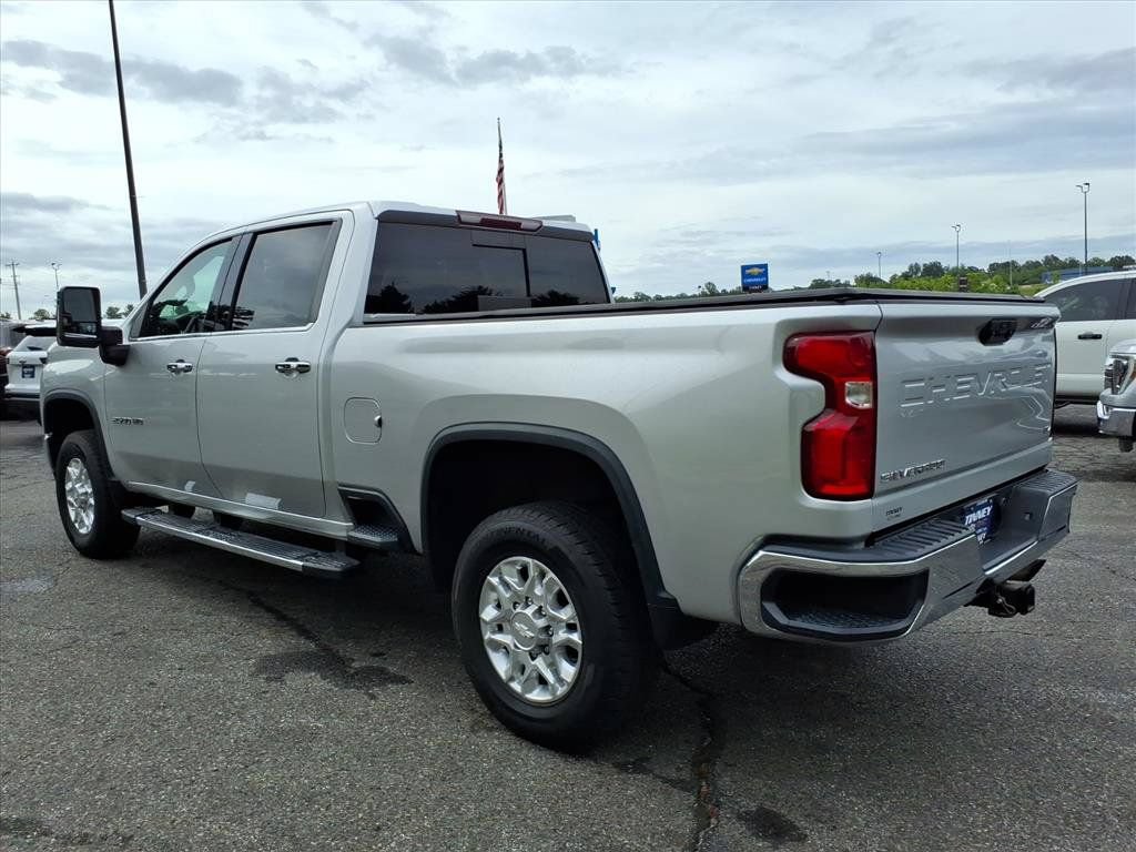 Used 2020 Chevrolet Silverado 2500 LTZ w/ LTZ Convenience Package AWD/4WD image 5