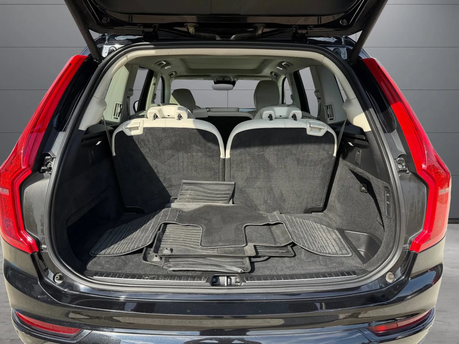 Used 2019 Volvo XC90 T6 Momentum w/ Advanced Package AWD/4WD image 10