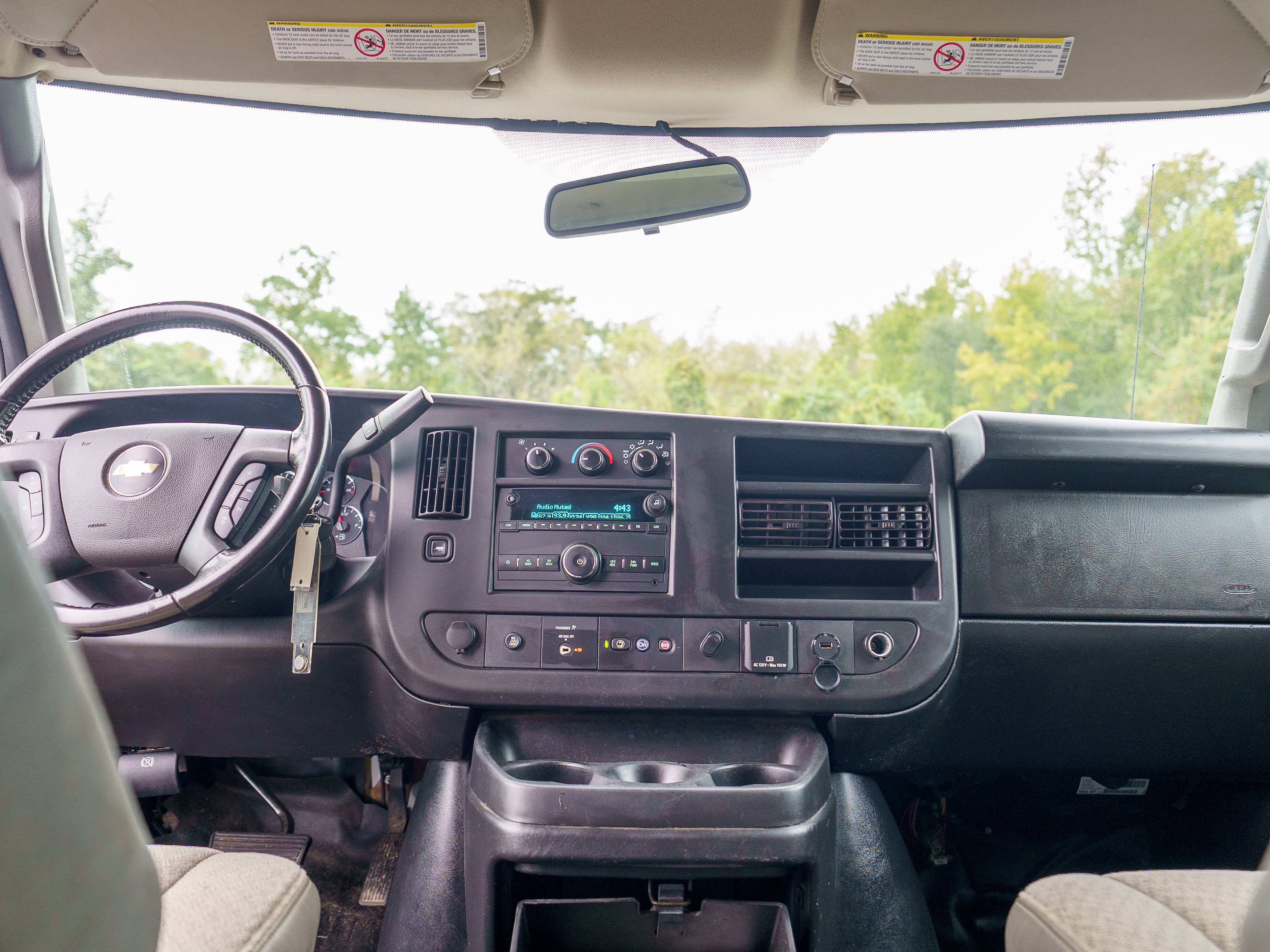 Used 2022 Chevrolet Express 3500 w/ Power Convenience Package RWD image 10