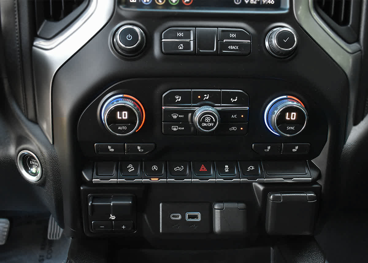 Used 2020 Chevrolet Silverado 1500 RST w/ True North Edition AWD/4WD image 19