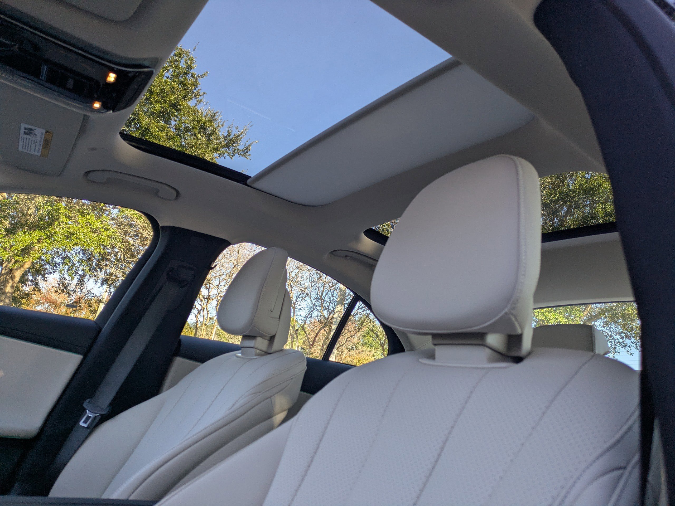 New 2026 Mercedes-Benz E 350 4MATIC Sedan image 4