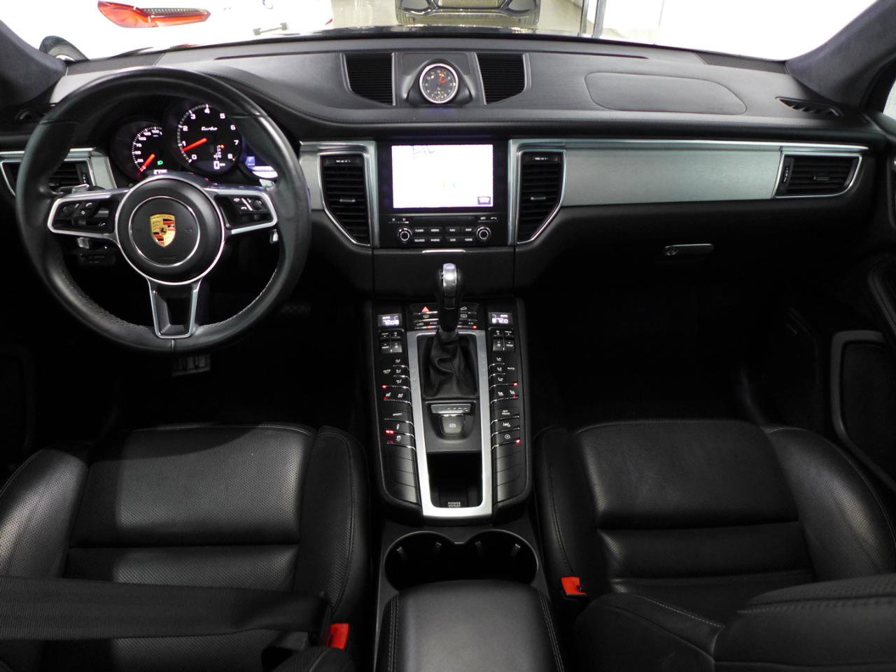 Used 2017 Porsche Macan Turbo AWD/4WD image 15