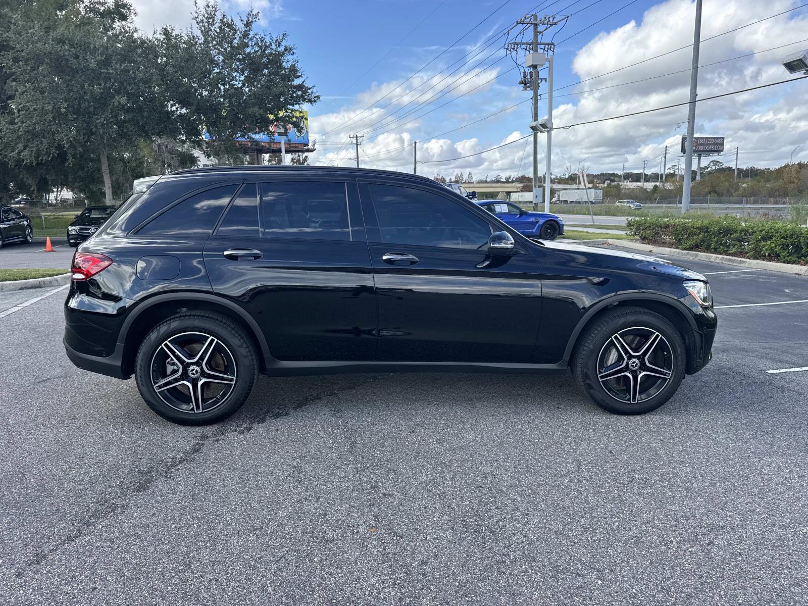 Certified 2022 Mercedes-Benz GLC 300 image 2