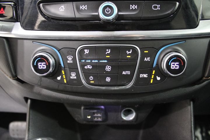 Used 2020 Chevrolet Traverse LT w/ LT Premium Package AWD/4WD image 37