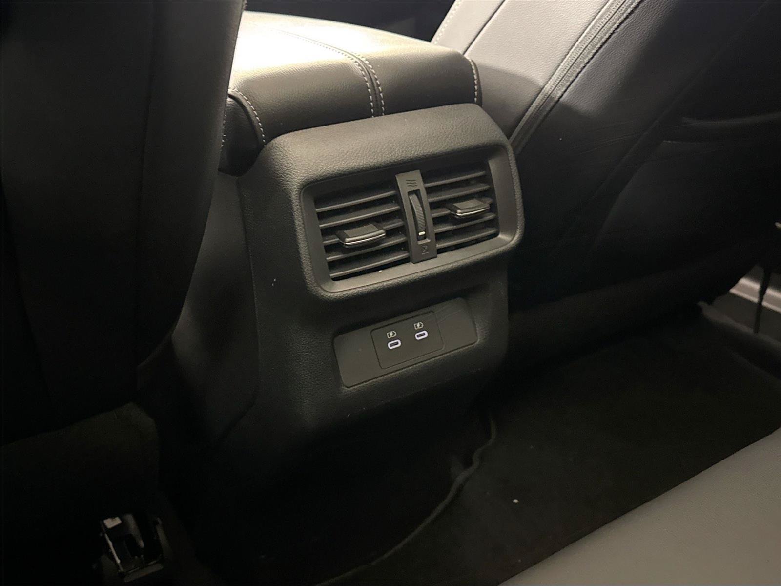 Used 2025 Nissan Murano SL AWD/4WD image 35