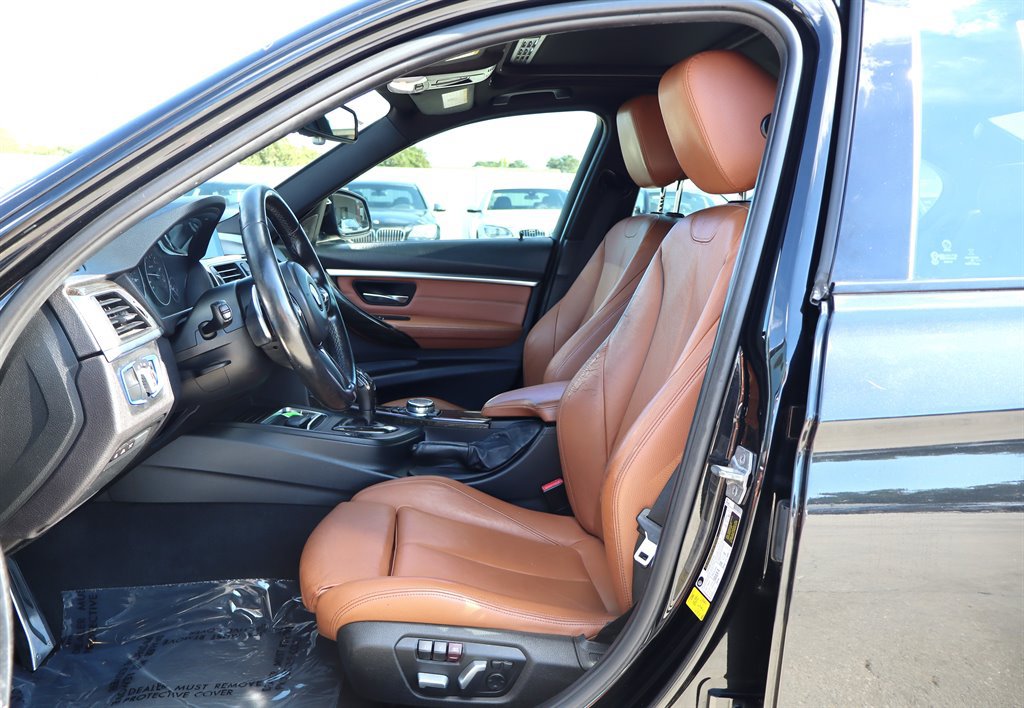 Used 2016 BMW 340i Sedan w/ M Sport Package RWD image 19