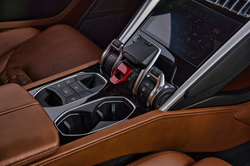 Used 2022 Lamborghini Urus AWD/4WD image 34