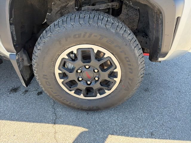 Used 2025 Toyota Tacoma TRD Off-Road w/ TRD Off Road Upgrade Package image 9