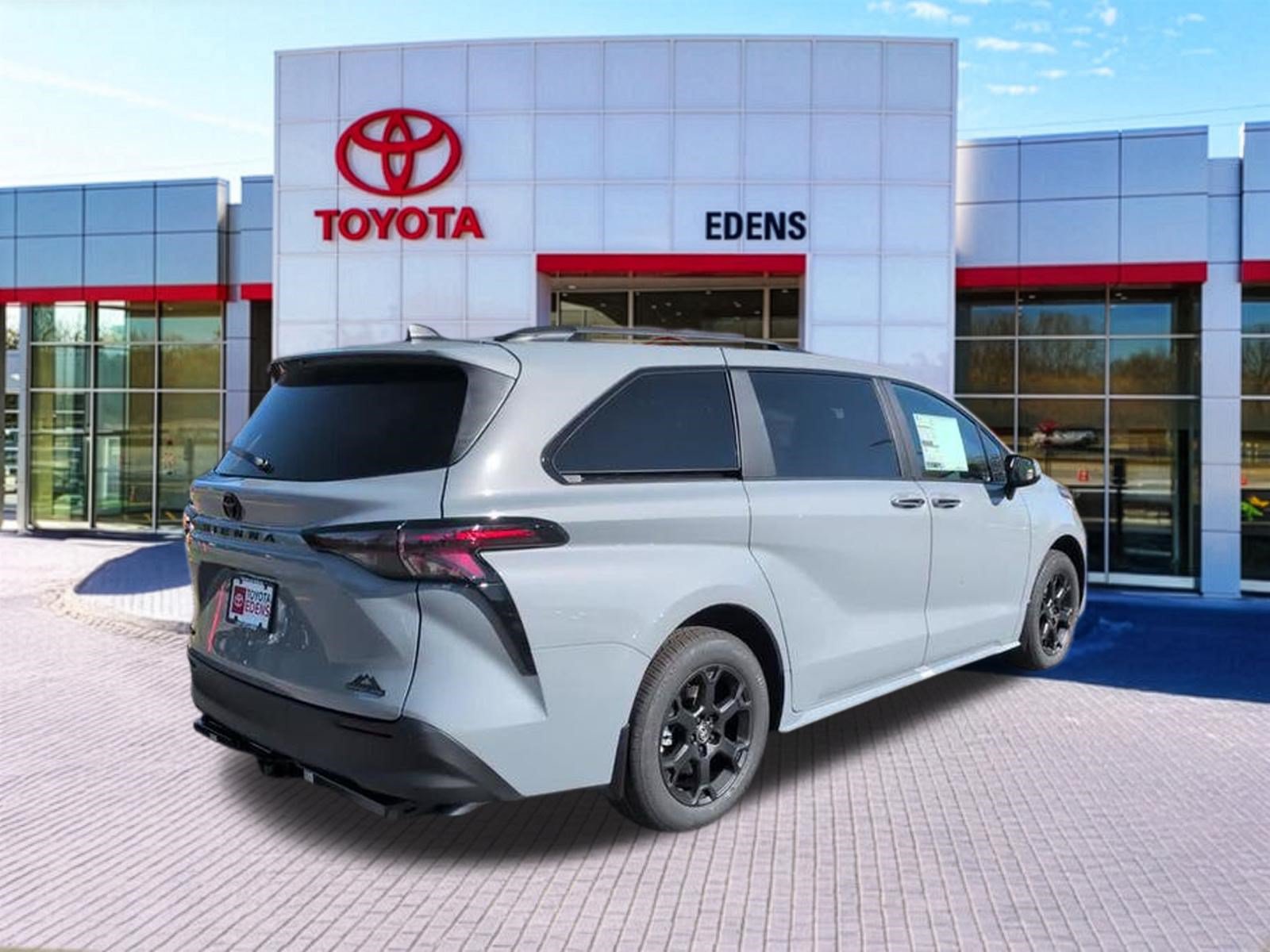 New 2026 Toyota Sienna XLE Woodland Edition AWD/4WD image 3