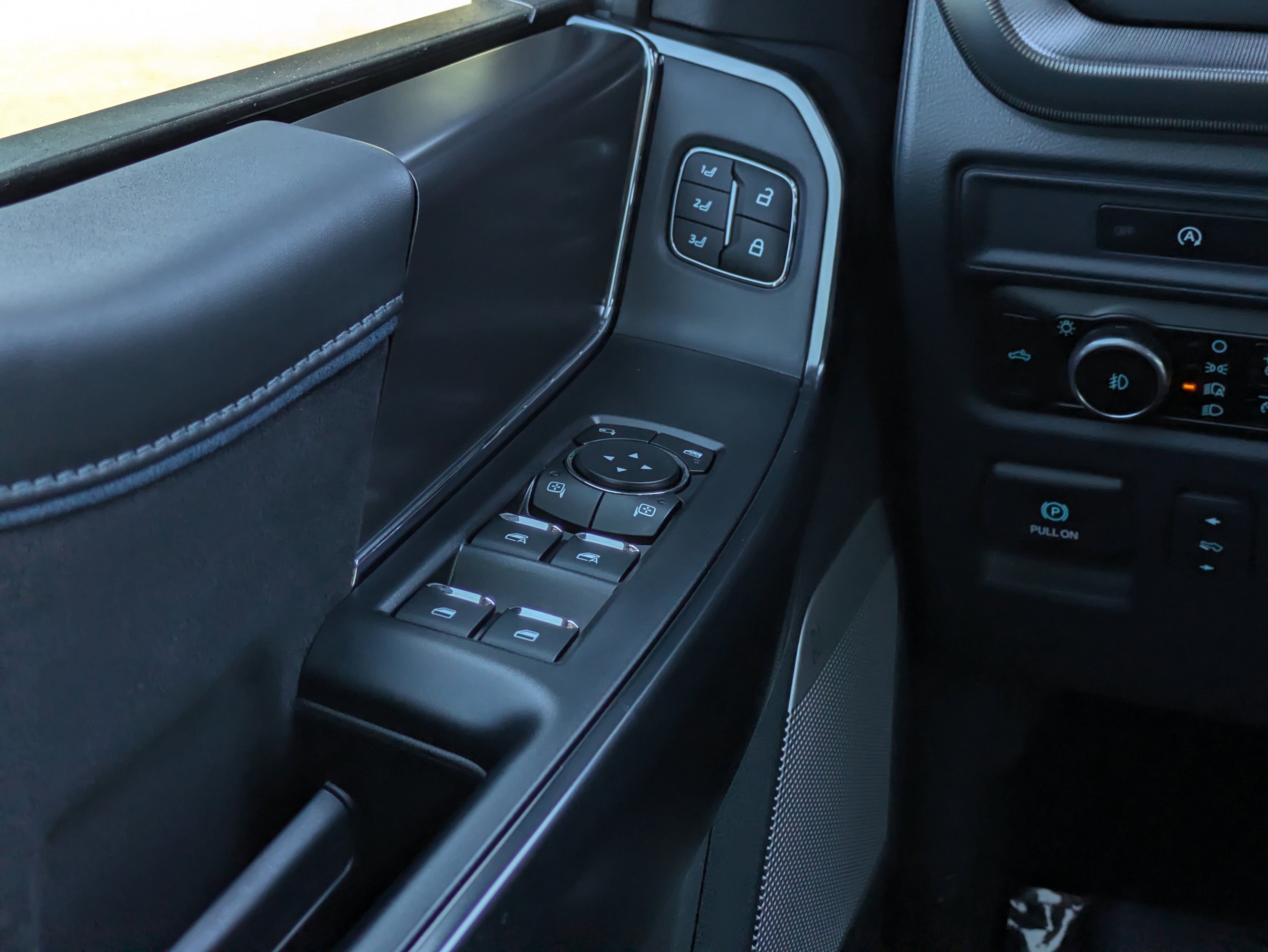 New 2025 Ford F150 Platinum image 26