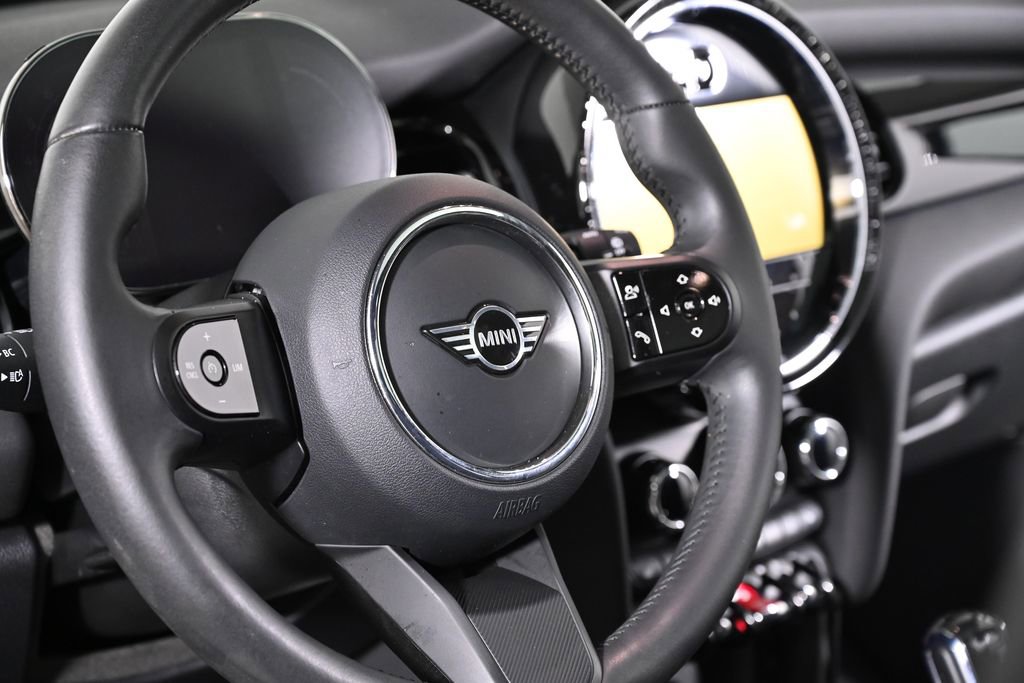 Certified 2023 MINI Cooper 4-Door Hardtop image 12