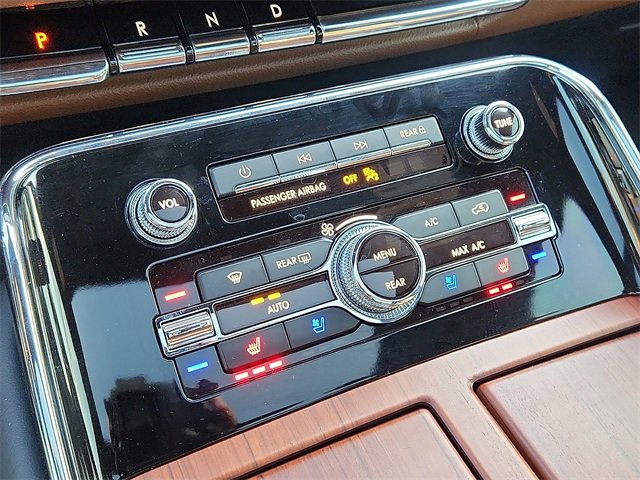 Used 2023 Lincoln Navigator Reserve image 18