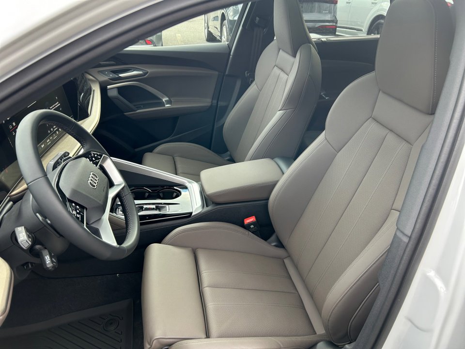 New 2025 Audi Q5 Premium Plus image 30