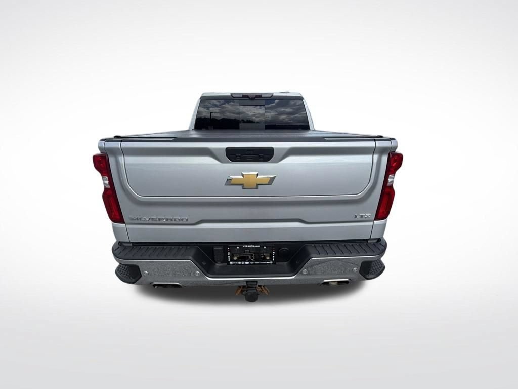 Used 2022 Chevrolet Silverado 1500 LTZ w/ LTZ Premium Package AWD/4WD image 4