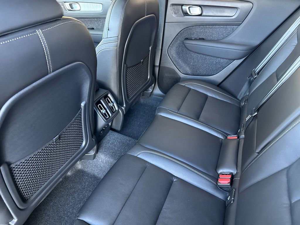 New 2026 Volvo XC40 B5 Ultra w/ Climate Package image 11