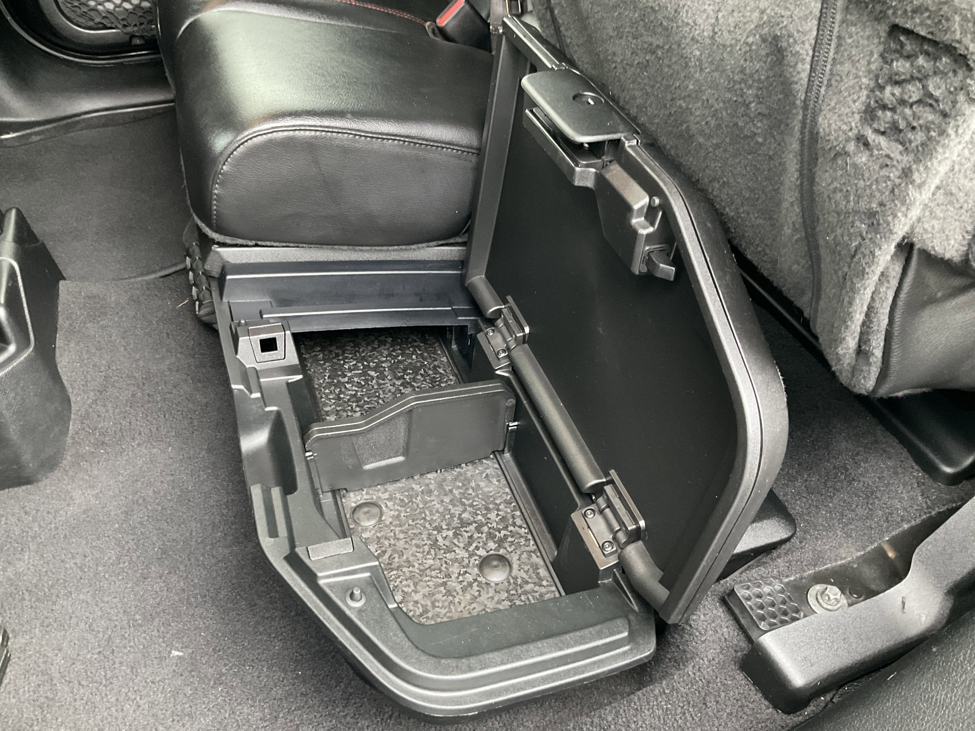 Used 2020 Jeep Gladiator Rubicon w/ Advanced Safety Group image 45