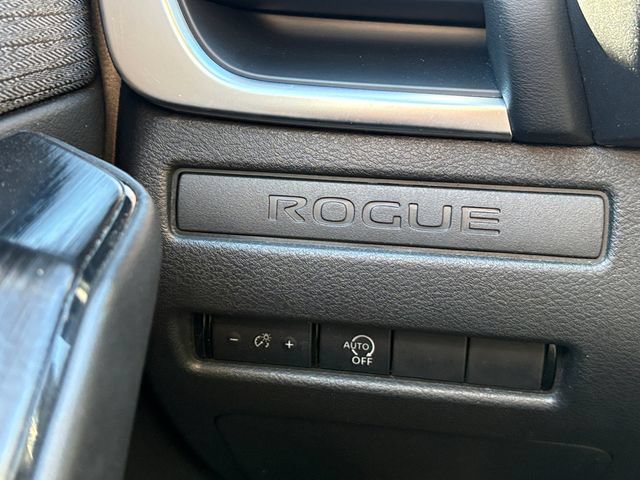 Used 2023 Nissan Rogue S AWD/4WD image 26