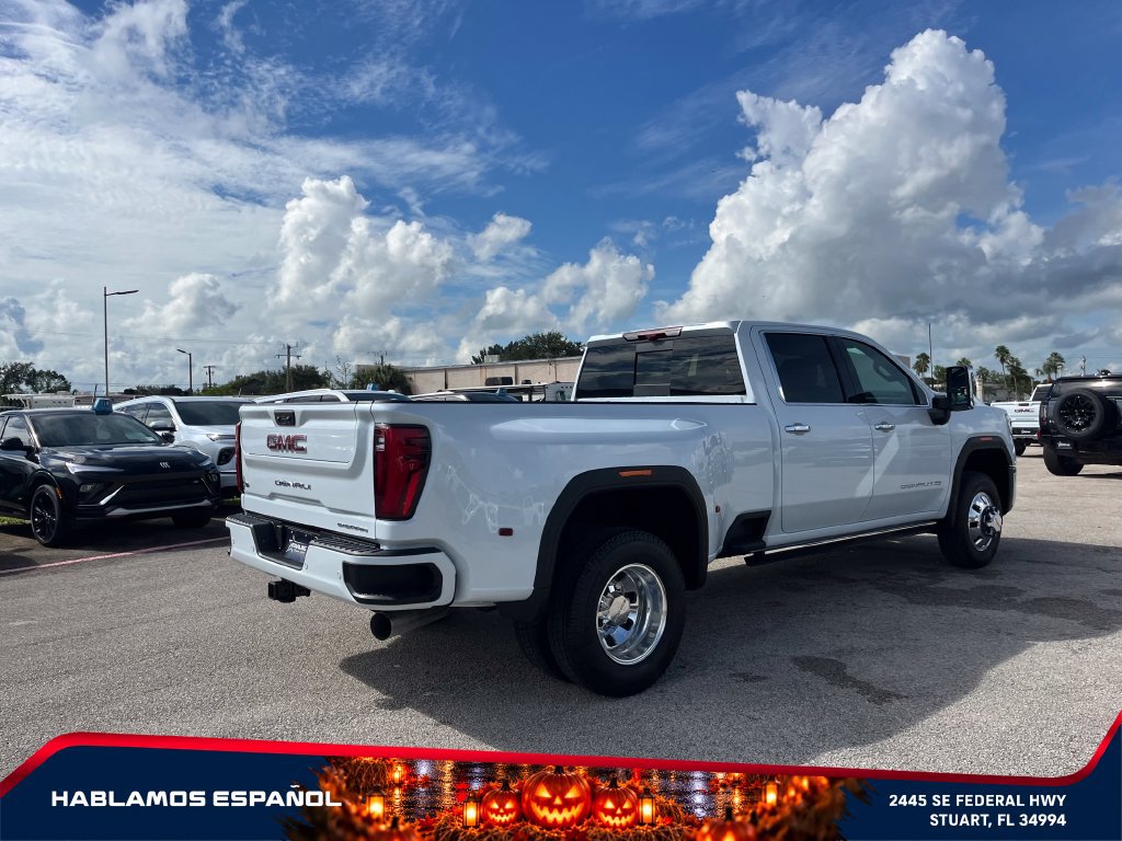New 2026 GMC Sierra 3500 Denali w/ Denali Reserve Package AWD/4WD image 7