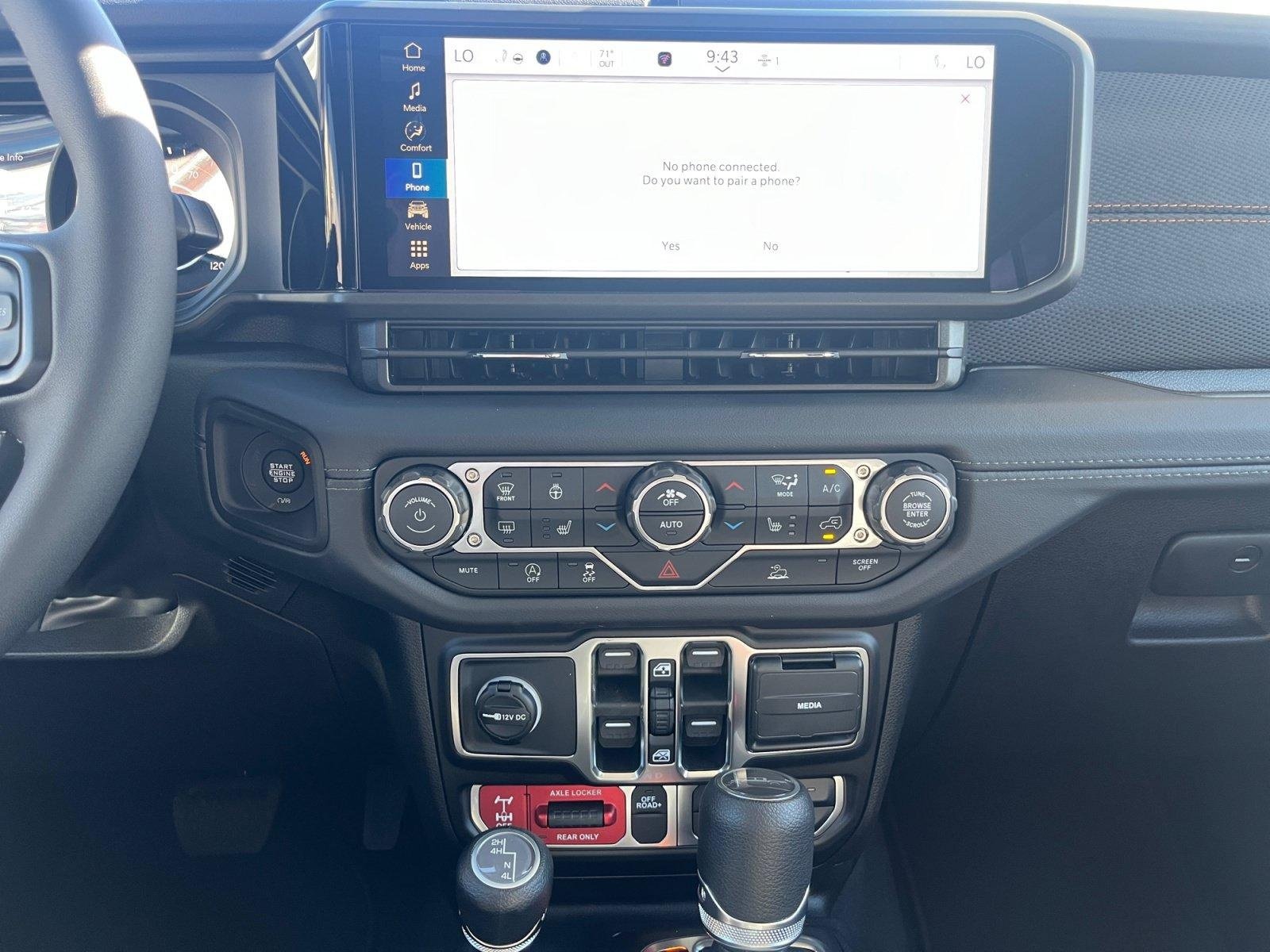 New 2026 Jeep Gladiator Mojave w/ Steel Bumper Group AWD/4WD image 22