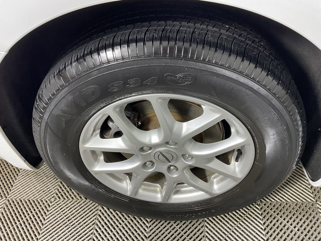 Used 2022 Chrysler Voyager LX image 10