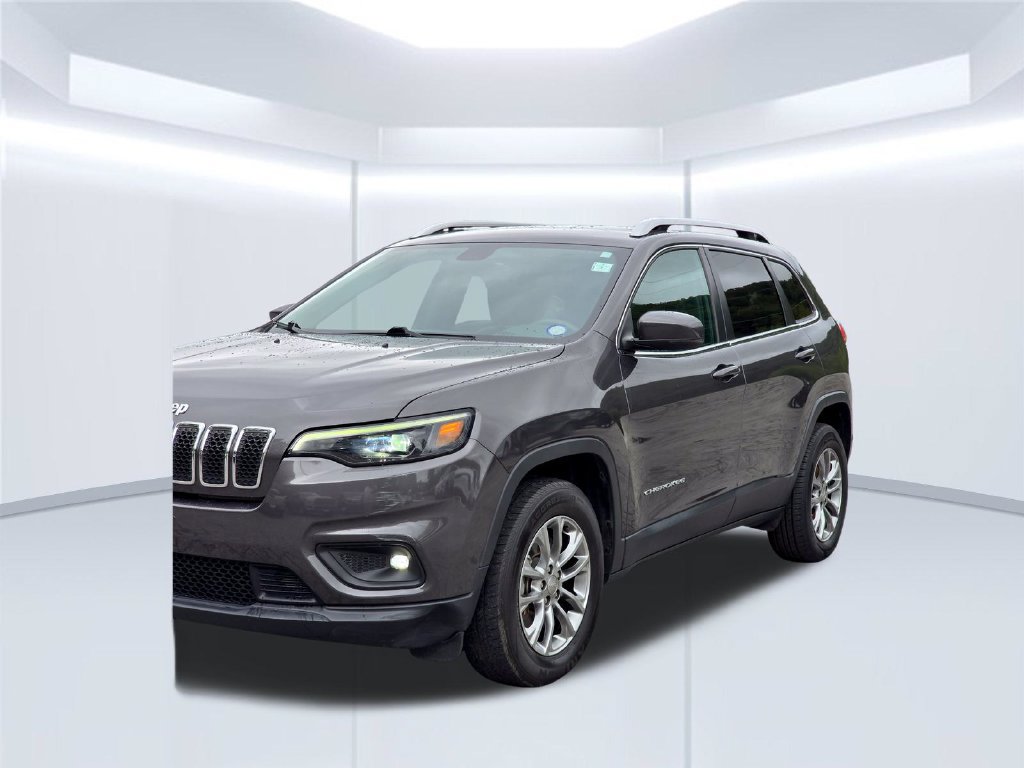 Used 2019 Jeep Cherokee Latitude Plus w/ Comfort/Convenience Group AWD/4WD image 50