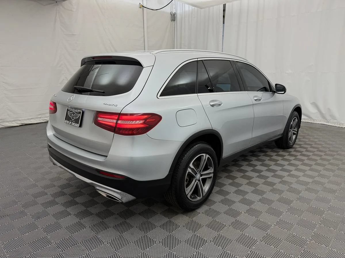Used 2017 Mercedes-Benz GLC 300 4MATIC image 4