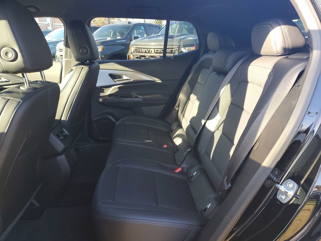 Used 2026 Chevrolet Equinox EV LT image 13