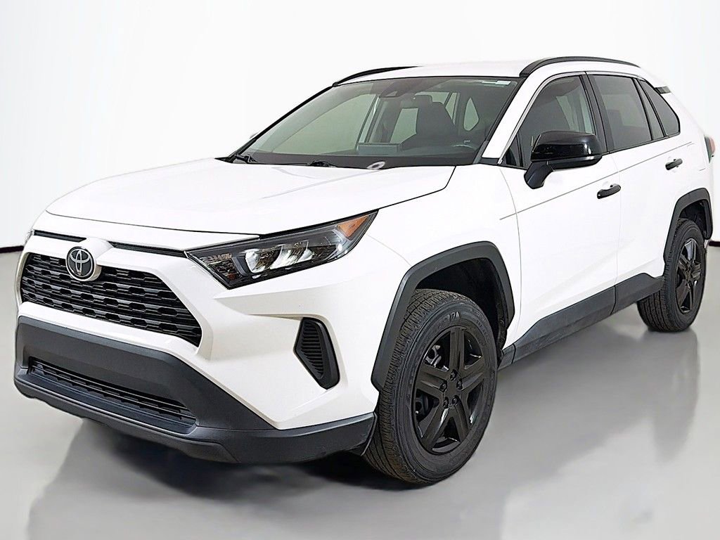 Used 2020 Toyota RAV4 LE image 5