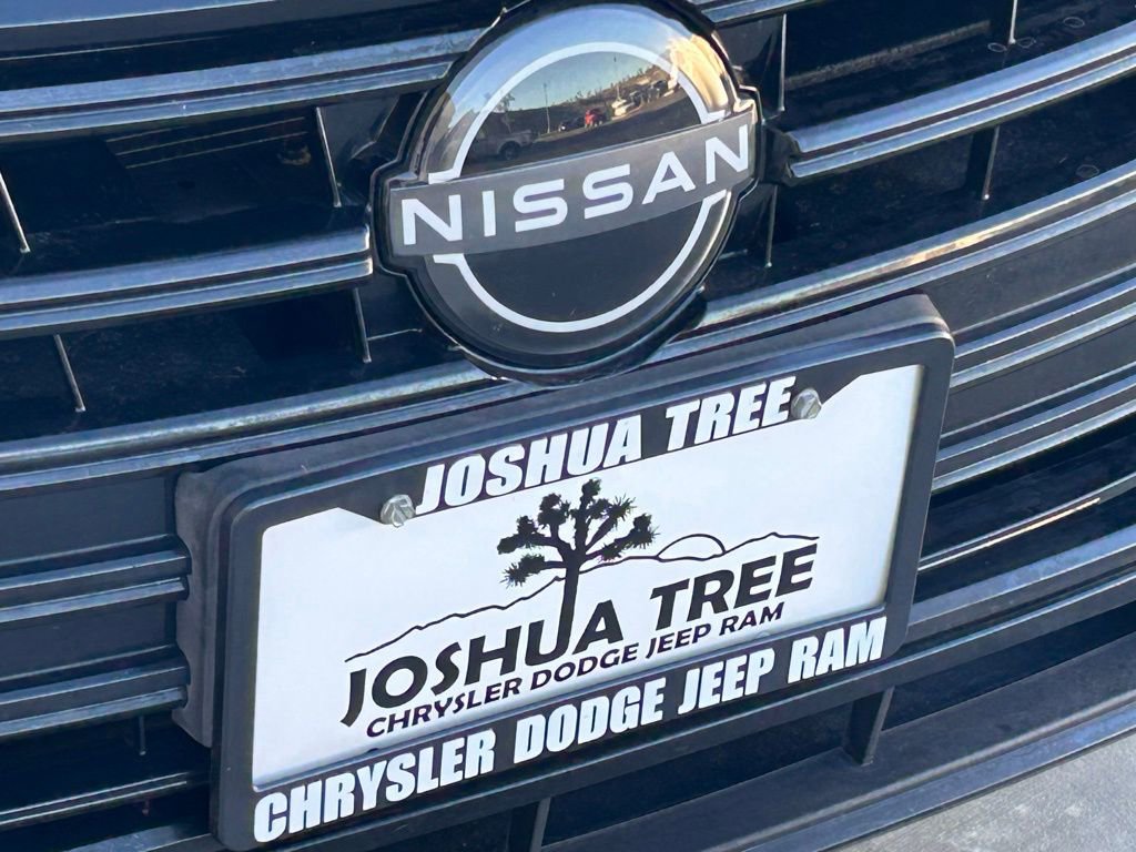 Used 2023 Nissan Versa SV image 33