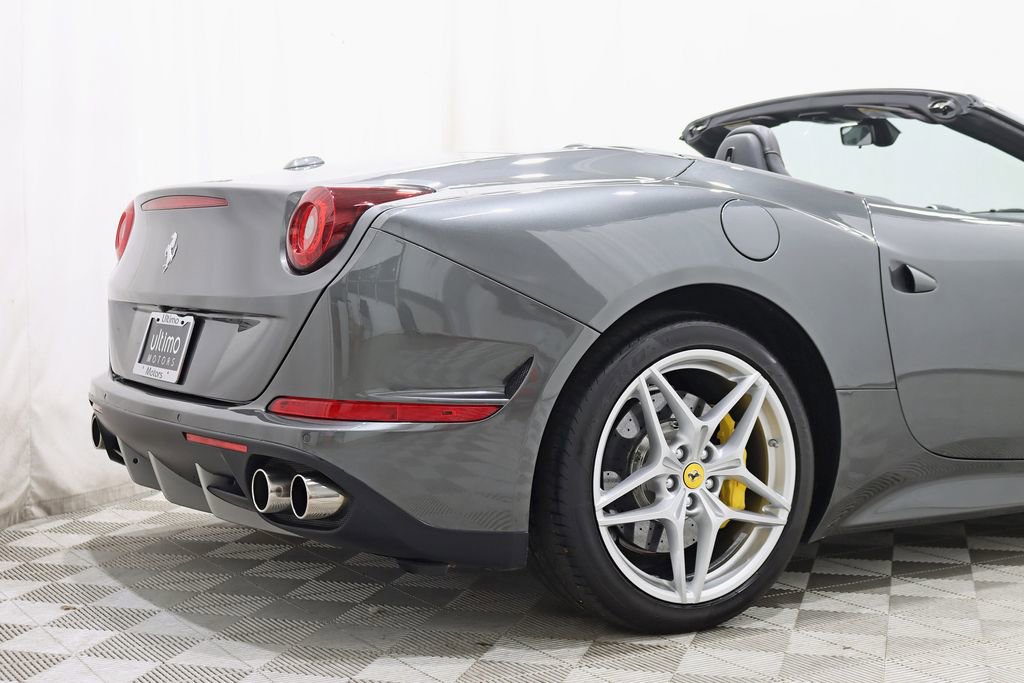 Used 2016 Ferrari California T image 10