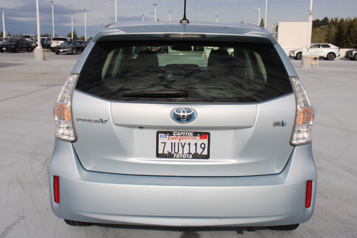 Used 2012 Toyota Prius V Three image 4
