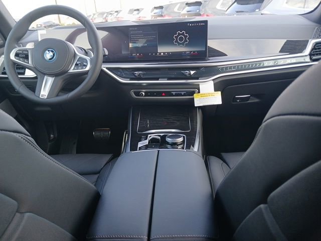 New 2026 BMW X5 xDrive50e image 14