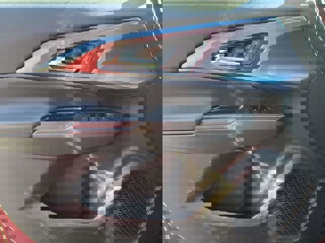 New 2025 Chevrolet Equinox EV LT image 30