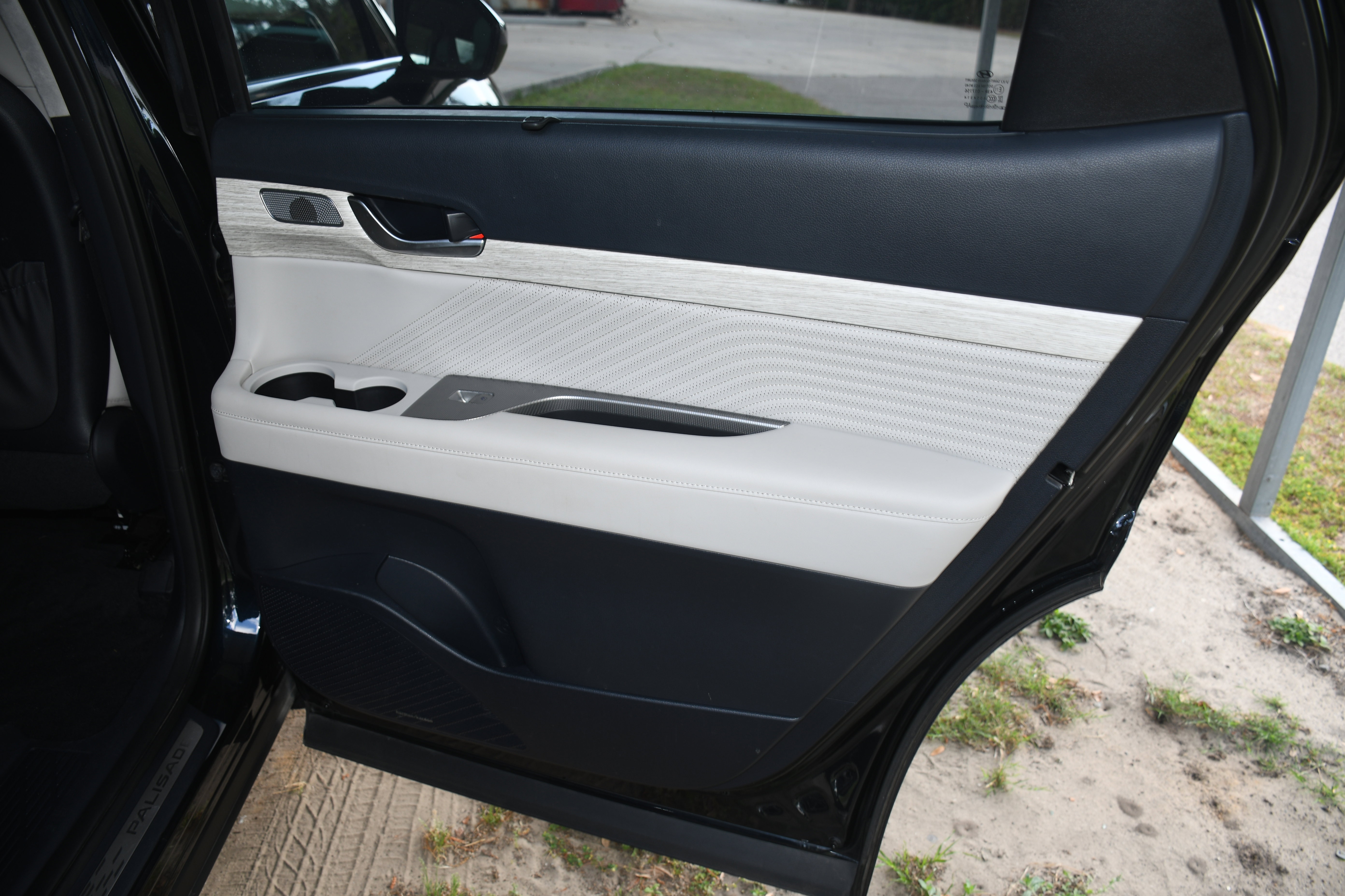 Used 2023 Hyundai Palisade Calligraphy image 22