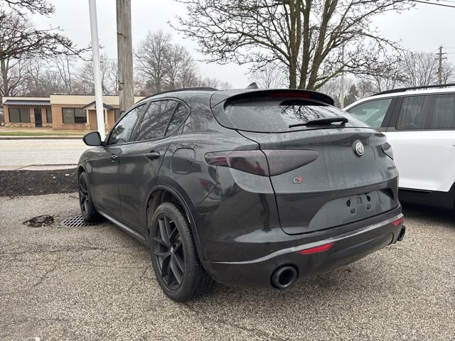Used 2020 Alfa Romeo Stelvio Ti w/ Nero Edizione image 7