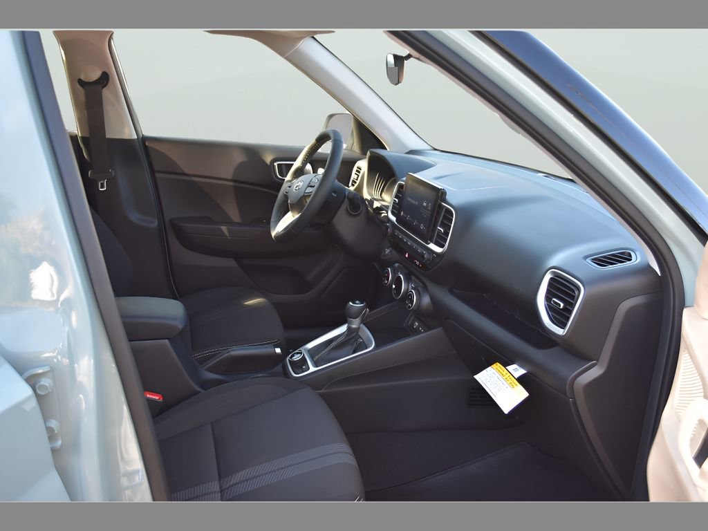 Used 2026 Hyundai Venue SEL image 11