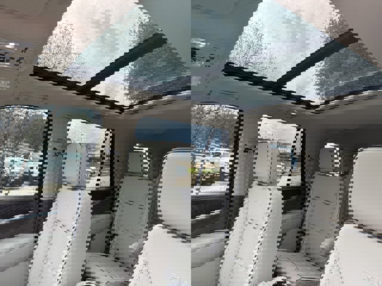 Used 2024 GMC Yukon Denali image 7